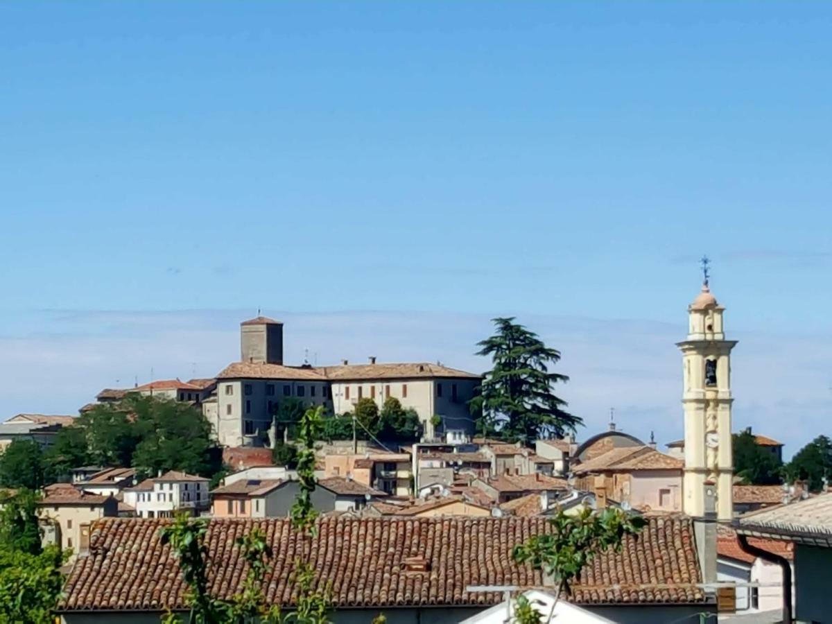 Bed and Breakfast La Terrazza Sui Vigneti-Rovescala San Damiano al Colle Exterior foto